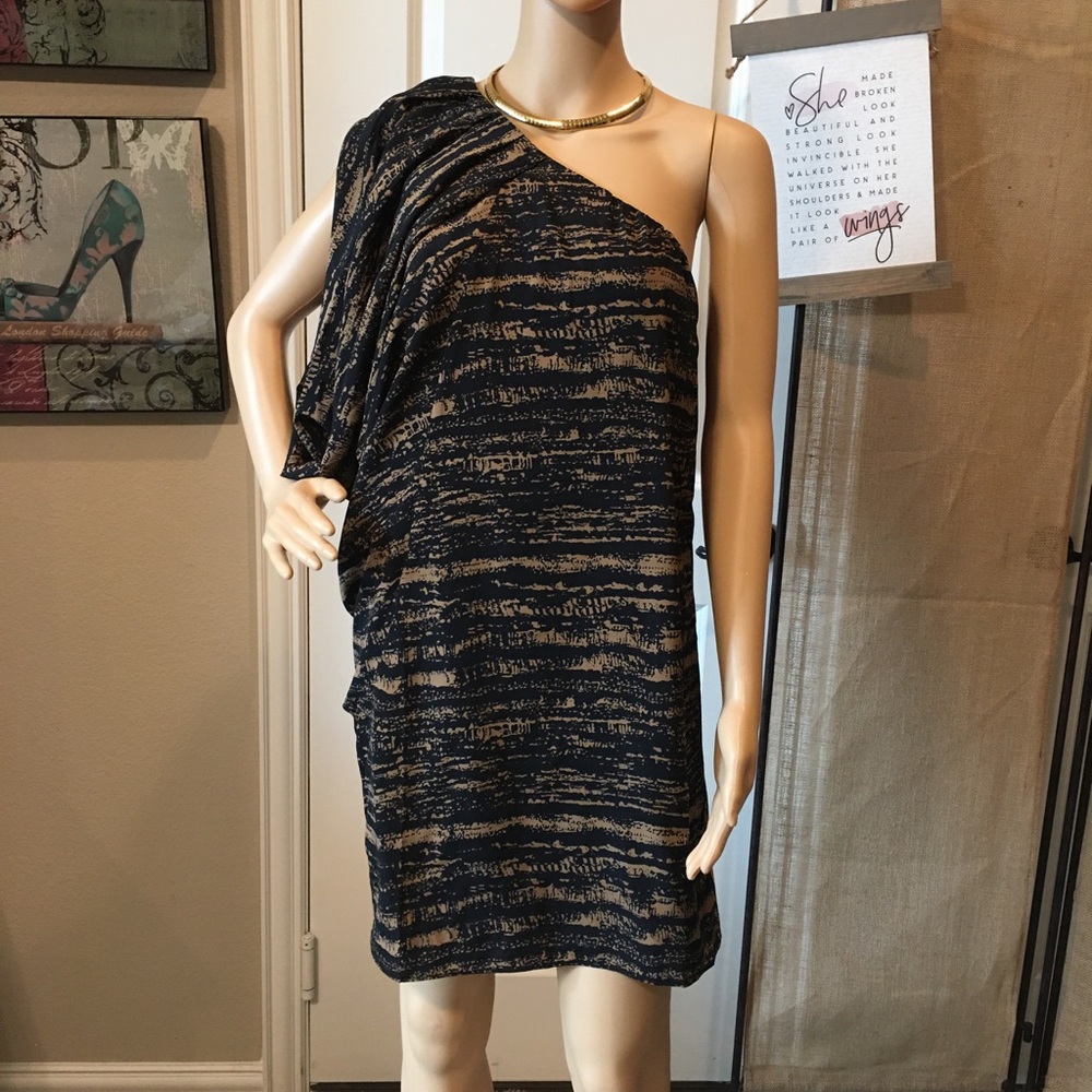 NWT – MM COUTURE BY MISS ME ONE SHOULDER DRESS - SMALL